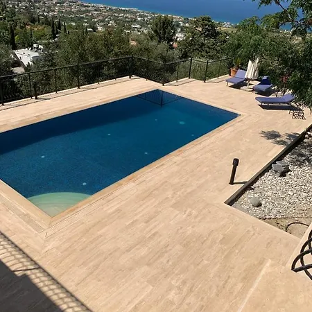 Spectacular Views From In Lapta Villa *