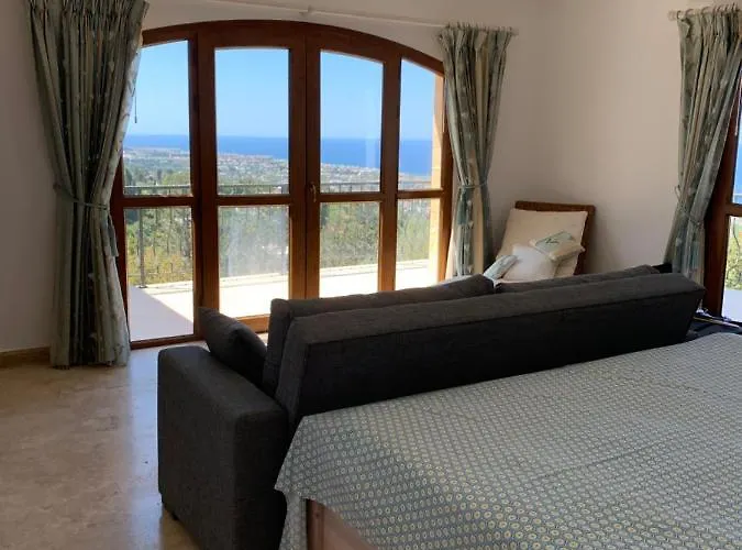 Spectacular Views From In Lapta 빌라 *