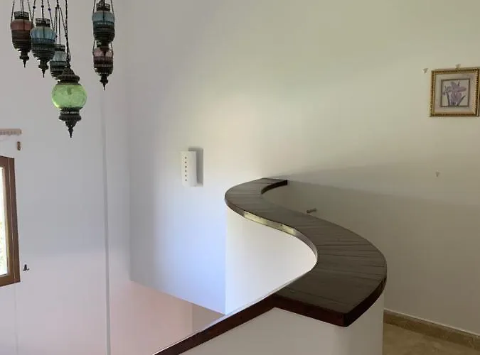 빌라 Spectacular Views From In Lapta 키레니아