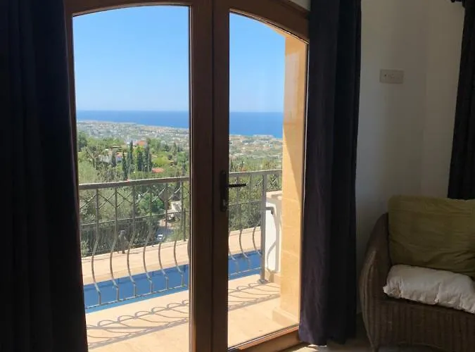 Spectacular Views From In Lapta * 키레니아