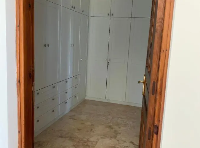 Spectacular Views From In Lapta 키레니아